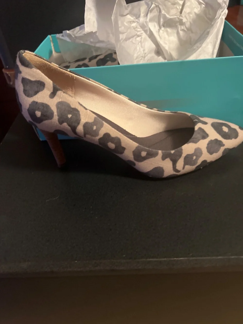 New Rockport Total Motion Leopard Print heels 8.5 wide